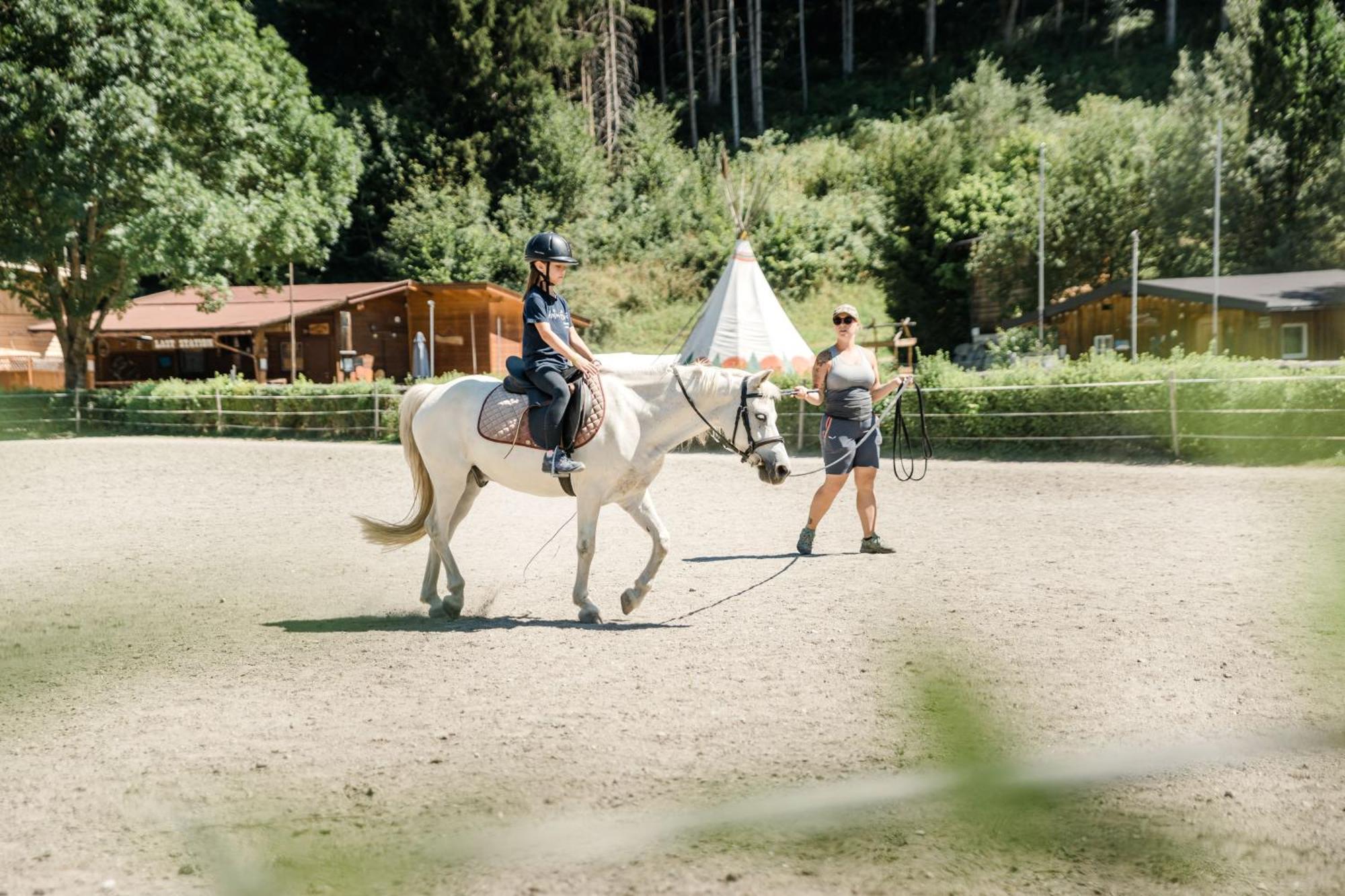 Chalet - Direkt Am 5 Sterne Campingplatz Aufenfeld Im Zillertal Mit Hallenbad Und Sauna Aschau Im Zillertal 외부 사진